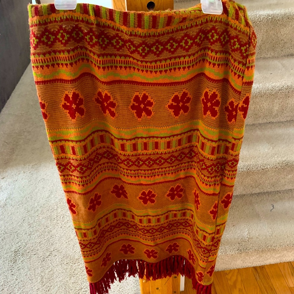 Vibrant color skirt with burgundy. Great for fall!